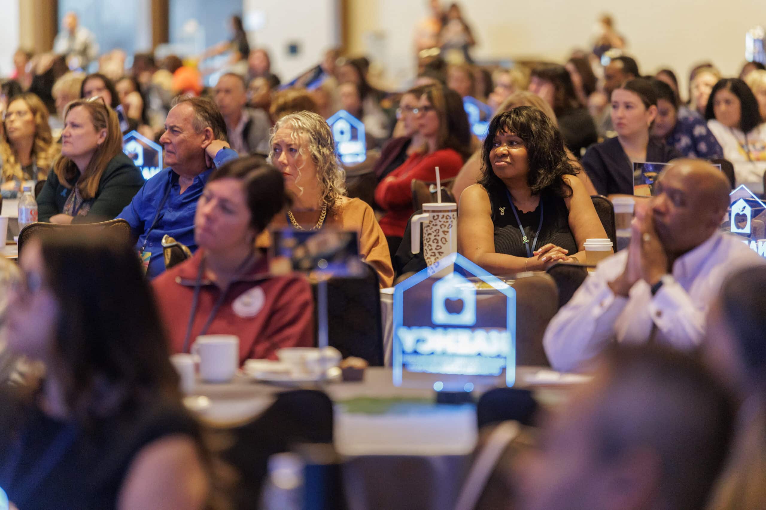 Photo of conference attendees in general session.